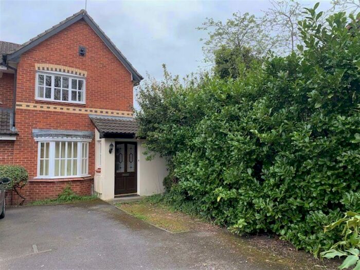 2 Bedroom Semi-Detached House To Rent In Whitsands Road, Sharston, M22