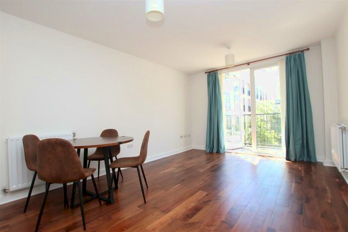 2 Bedroom Flat To Rent In Palladian, Victoria Bridge Road, Bath, BA2