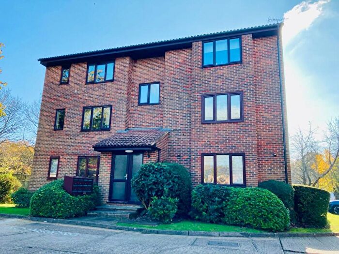 1 Bedroom Flat To Rent In Swann Way, Broadbridge Heath, RH12