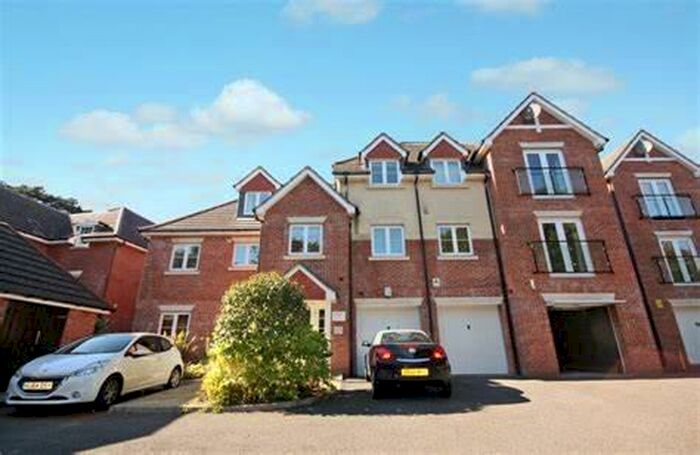2 Bedroom Apartment To Rent In Wimborne Road, Bournemouth, BH2