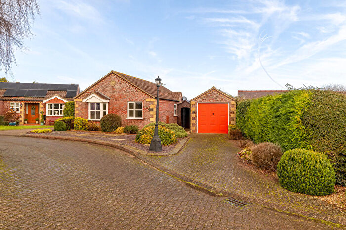 2 Bedroom Detached Bungalow For Sale In Boundary Paddock, Navenby, Lincoln, Lincolnshire, LN5