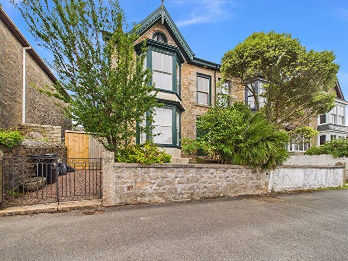 3 Bedroom Property For Sale In Pendower Terrace, Camborne, TR14