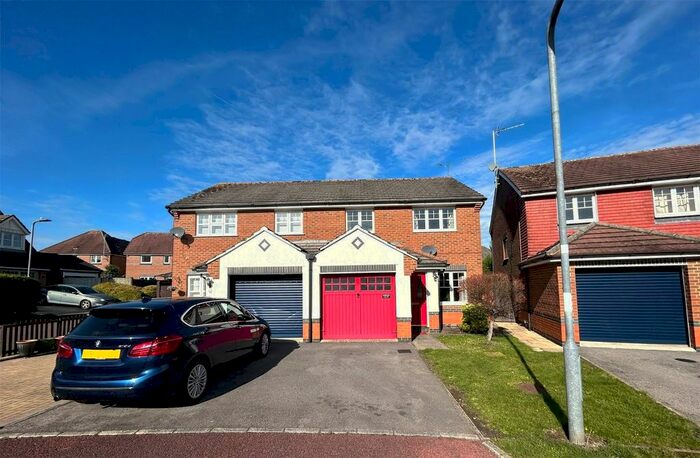 3 Bedroom Semi-Detached House To Rent In Russell Close, Bracknell, Berkshire, RG12