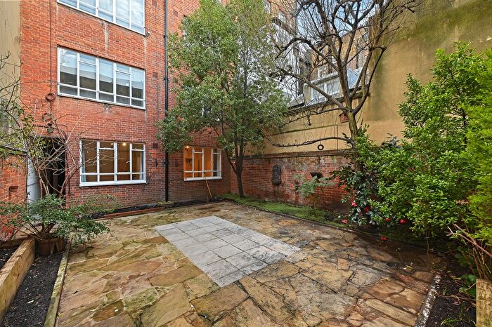 1 Bedroom Flat To Rent In Wimpole Street, Marylebone Village, London, W1G