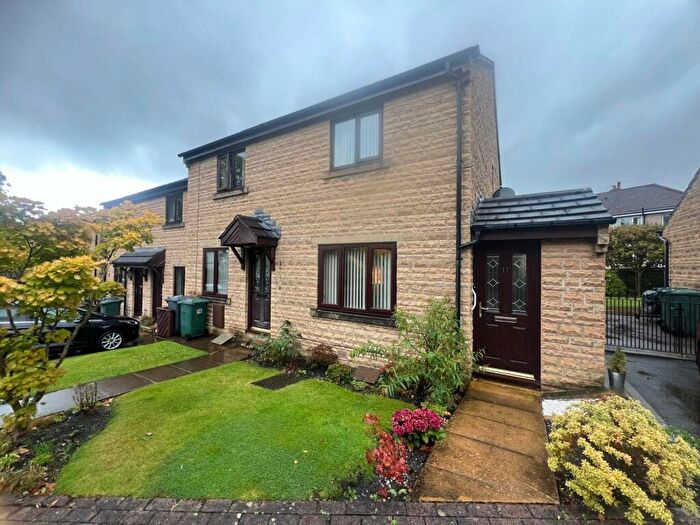 2 Bedroom House To Rent In Burley Mews, Steeton, Keighley, West Yorkshire, BD20