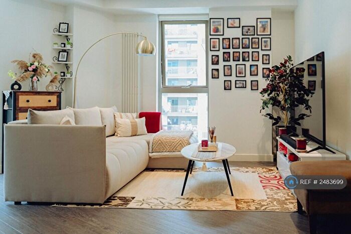 1 Bedroom Flat To Rent In Western Gateway, London, E16