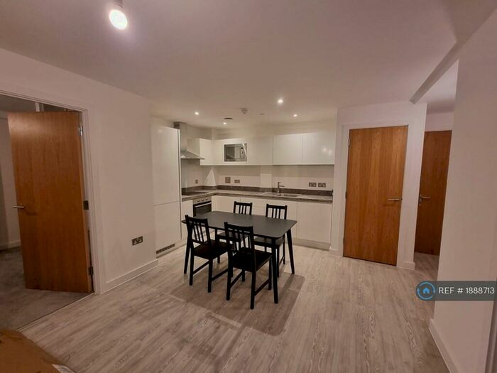 2 Bedroom Flat To Rent In Craven Street, Manchester, M5