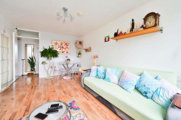 1 Bedroom Flat For Sale In Cator Street, Southwark, London, SE15