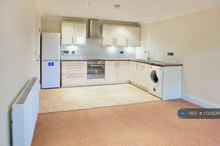 1 Bedroom Flat To Rent In Withington, Manchester, M20