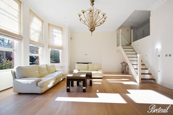 2 Bedroom Flat For Sale In Courtfield Road, London, SW7