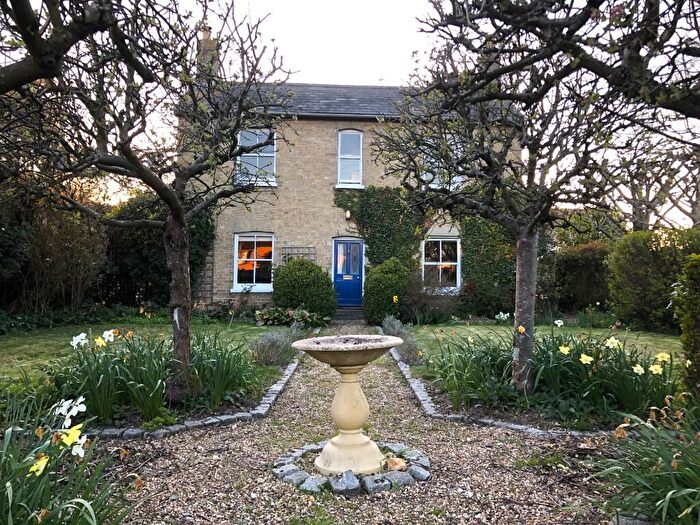3 Bedroom Detached House For Sale In Henny Street, CO10