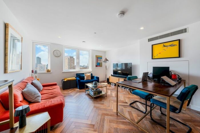 2 Bedroom Flat To Rent In Eagle Point, City Road, London, EC1V