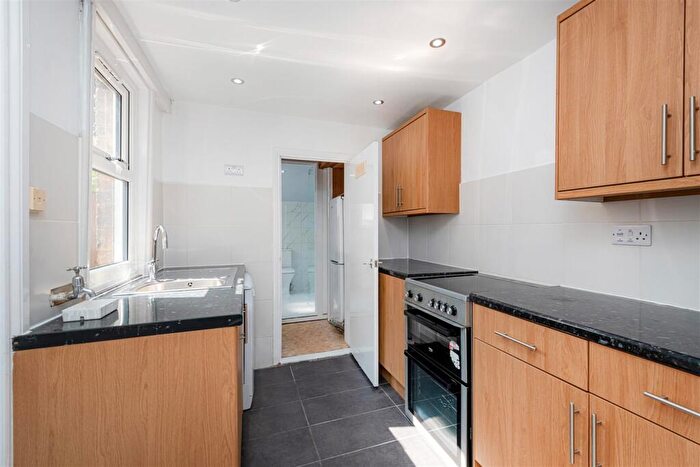 1 Bedroom House To Rent In West End Road, High Wycombe, HP11