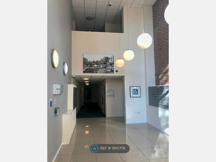 1 Bedroom Flat To Rent In Wilmington Close, Watford, WD18