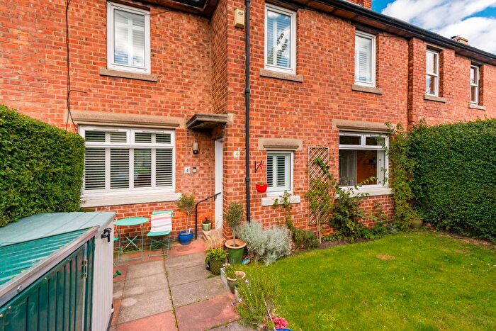 4 Bedroom Terraced House For Sale In Northfield Crescent, Edinburgh, EH8