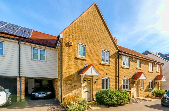 3 Bedroom Terraced House To Rent In The Square, Loughton, IG10