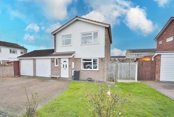 3 Bedroom Detached House For Sale In Gilders Way, Clacton-On-Sea, Essex, CO16