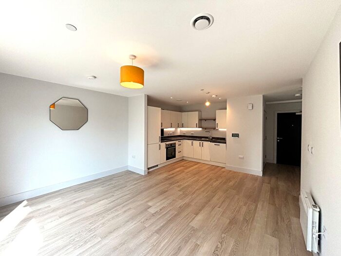 1 Bedroom Flat To Rent In Prince Charles Road, Exeter, EX4