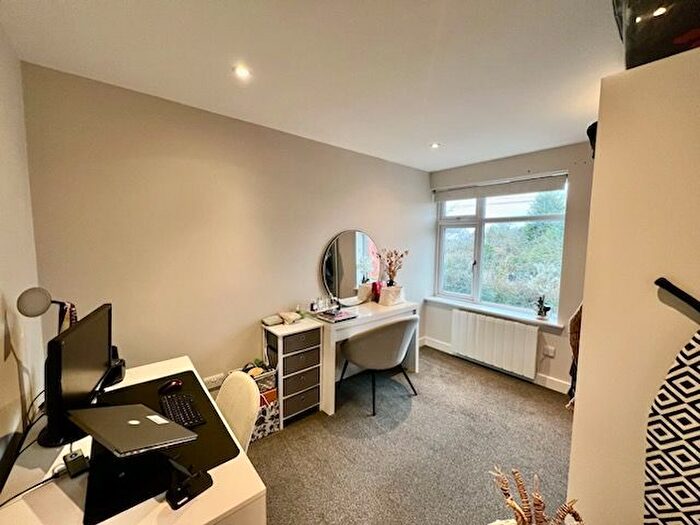 2 Bedroom Flat To Rent In Castle Road, Kirby Muxloe, Leicester, LE9