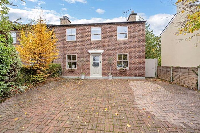 4 Bedroom Semi Detached House For Sale In Grove Park, Bury St Edmunds, IP33