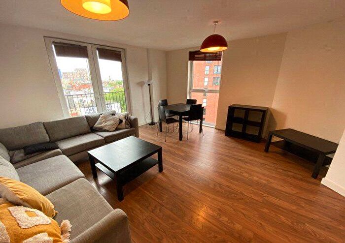 3 Bedroom Flat For Sale In Block B, Alto, Sillivan Way, Salford, M3