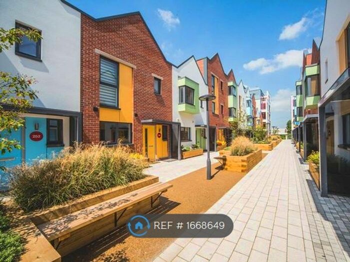 4 Bedroom Terraced House To Rent In Paintworks, Arnos Vale, Bristol, BS4