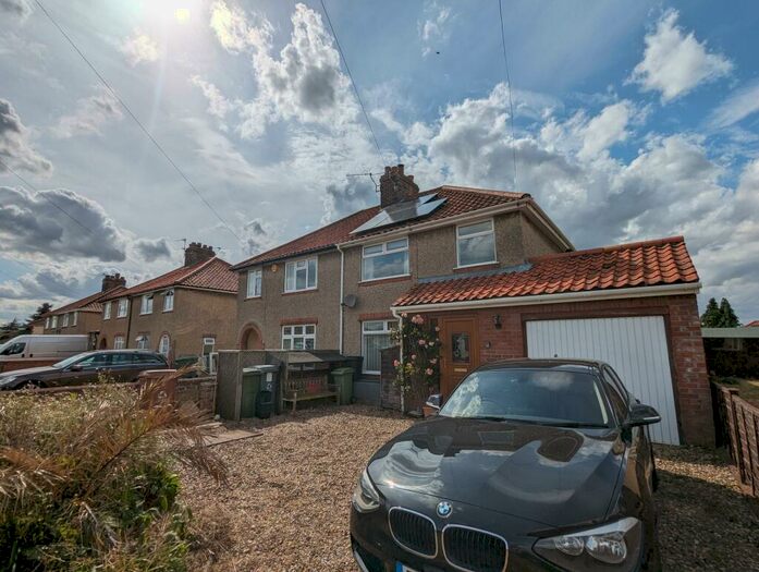 3 Bedroom House To Rent In Links Avenue, Norwich, NR6