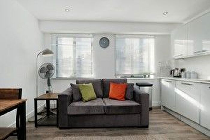 1 Bedroom Flat To Rent In Kings Road, Reading, RG1