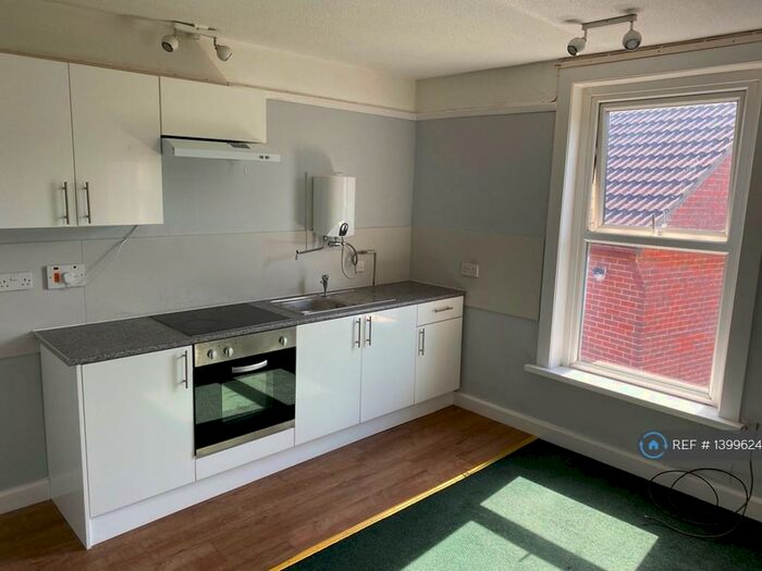 Studio To Rent In Glendinning Avenue, Weymouth, DT4