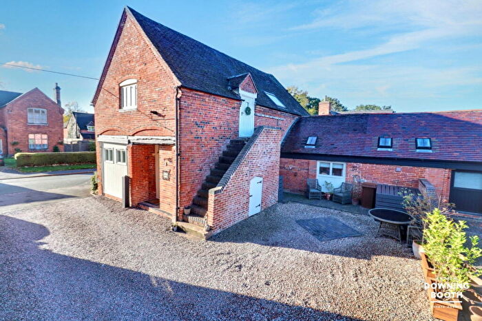 3 Bedroom Barn Conversion For Sale In Wishbone Barn, Main Road, Haunton, - Beautifully Presented Barn Conversion, B79