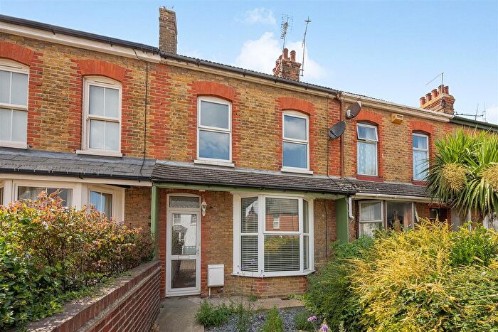 2 Bedroom Terraced House For Sale In Cromwell Road, Whitstable, CT5