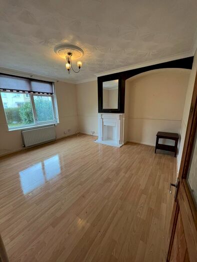 1 Bedroom Flat To Rent In Rugby Gardens, Dagenham, RM9