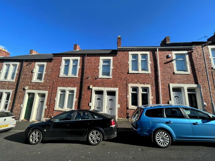 2 Bedroom Flat To Rent In Park Terrace, Swalwell, Newcastle Upon Tyne, Tyne And Wear, NE16