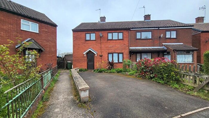 3 Bedroom Semi-Detached House To Rent In St. Lawrence Road, Ansley, CV10