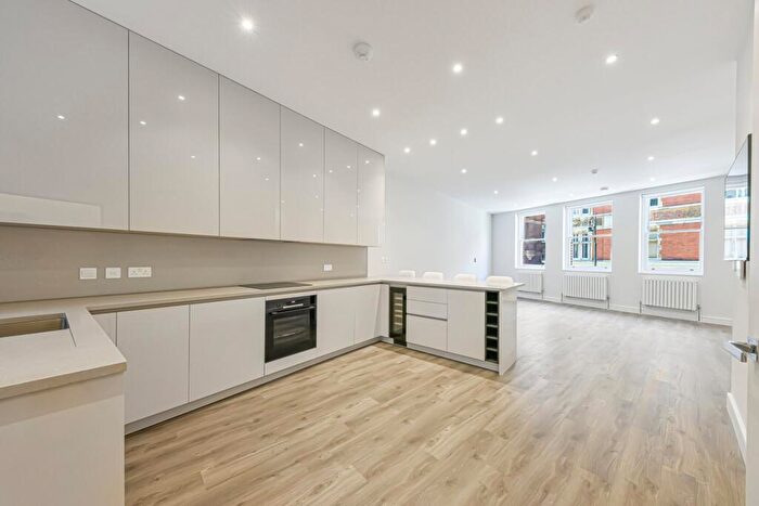4 Bedroom Flat To Rent In Heath Street, Hampstead, NW3