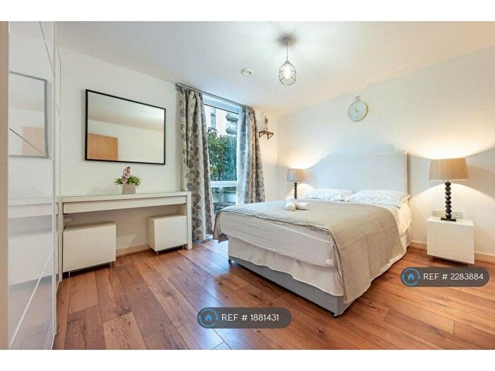 2 Bedroom Flat To Rent In Simmonds House, Brentford, TW8