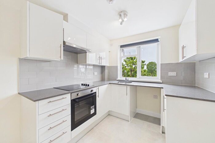 2 Bedroom Maisonette To Rent In Frimley High Street, Frimley, Camberley, Surrey, GU16