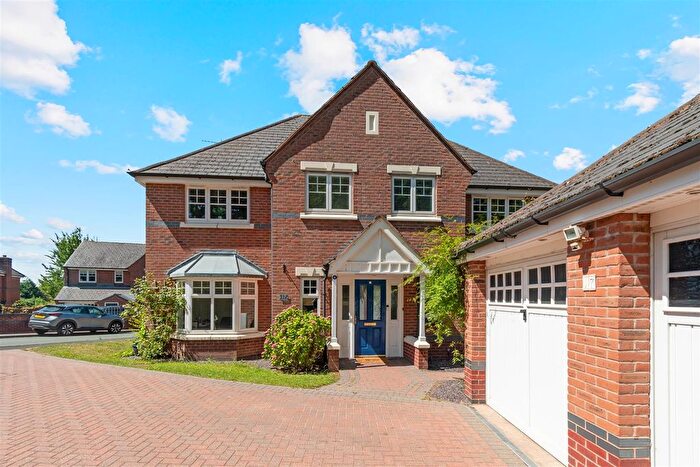 5 Bedroom Detached House To Rent In Nightingale Walk, Burntwood, WS7