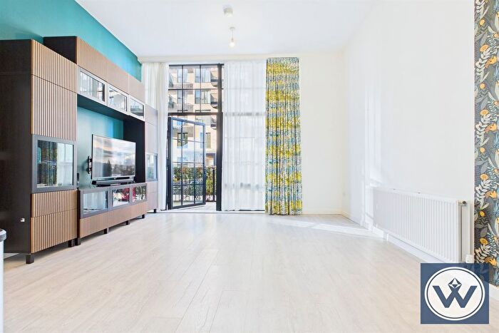 2 Bedroom Flat To Rent In Maya House, UB3