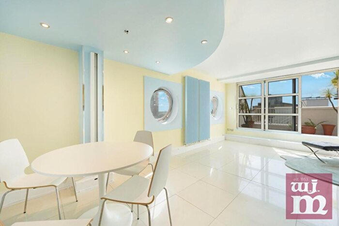 3 Bedroom Flat To Rent In Cascades Tower, Canary Wharf, E14