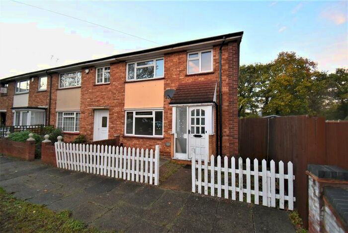 3 Bedroom End Of Terrace House To Rent In Godman Road, Chadwell St.Mary, RM16