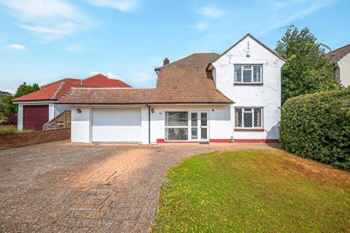 4 Bedroom Detached House For Sale In Poyntell Crescent, Chislehurst, BR7