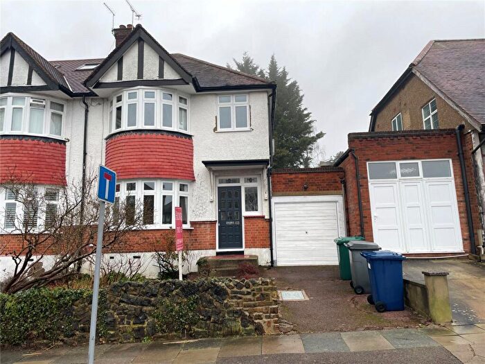 3 Bedroom Semi-Detached House To Rent In Prospect Road, Barnet, EN5