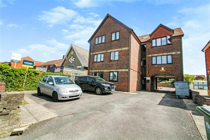1 Bedroom Flat To Rent In Bentley Court, Shirley Road, SO15