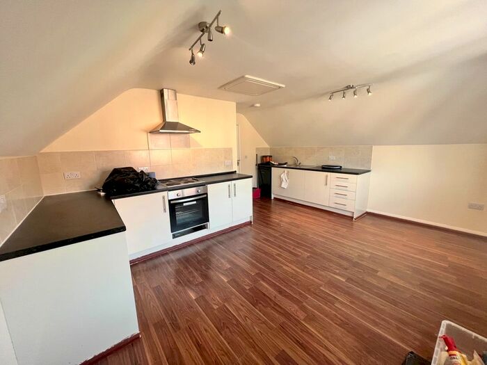 3 Bedroom Flat To Rent In Abbey Road, Bourne, PE10