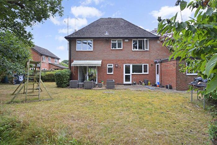 4 Bedroom Detached House For Sale In Napper Place, Cranleigh, GU6