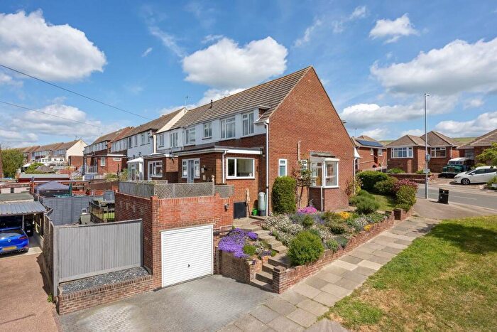 3 Bedroom Semi-Detached House For Sale In Thornhill Rise, Portslade, BN41