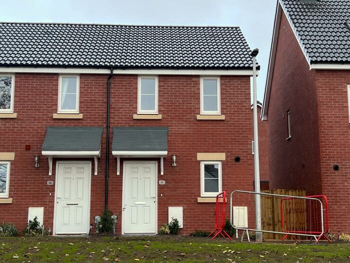 2 Bedroom End Of Terrace House To Rent In Moorhen Walk, Dawlish, Devon, EX7