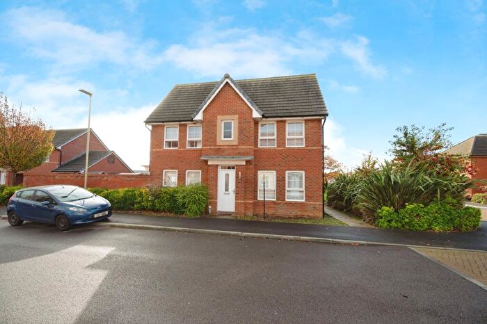 3 Bedroom Detached House For Sale In Signal Way, Hayling Island, Hampshire, PO11