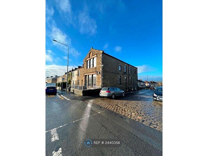 2 Bedroom Flat To Rent In Station Road, Accrington, BB5